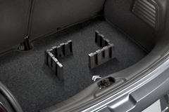 Уголки для крепления багажа в багажном отделении автом.
