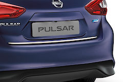 TAVARATILAN REUNALISTA VALKOINEN NISSAN PULSAR