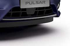ETUHELMAKORISTE MUSTA NISSAN PULSAR