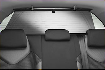 AURINKOSUOJA TAKAIKKUNA. PEUGEOT 308