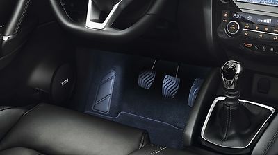 TUNNELMAVALOT ETUJALKATILAAN. NISSAN QASHQAI J11 F/L